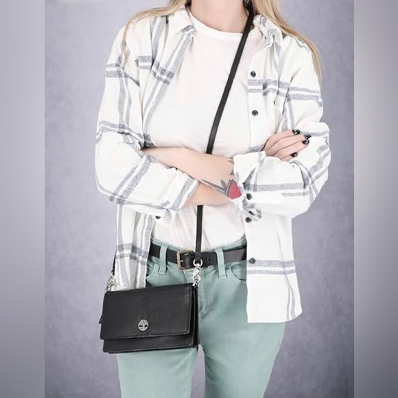 Timberland Small Black Leather Crossbody Wallet Purse - Picture 3 of 10